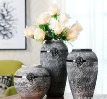 现代陶艺中的花卉意象 瓷上绽放的自然之美